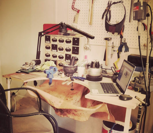En atelier Les bijoux de Mariages de Camille