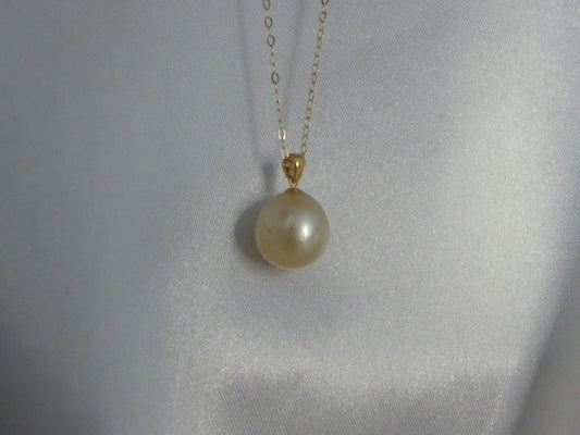Collier Kira