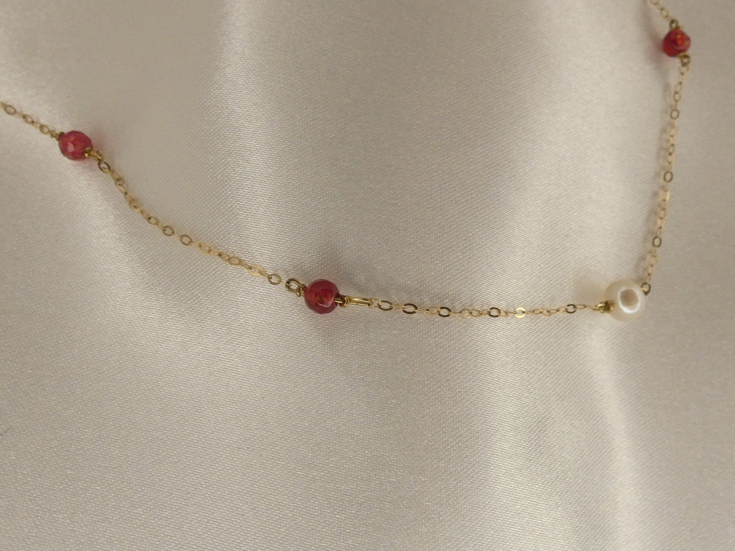 Collier en gold filled avec perle de culture d'eau douce et tourmaline