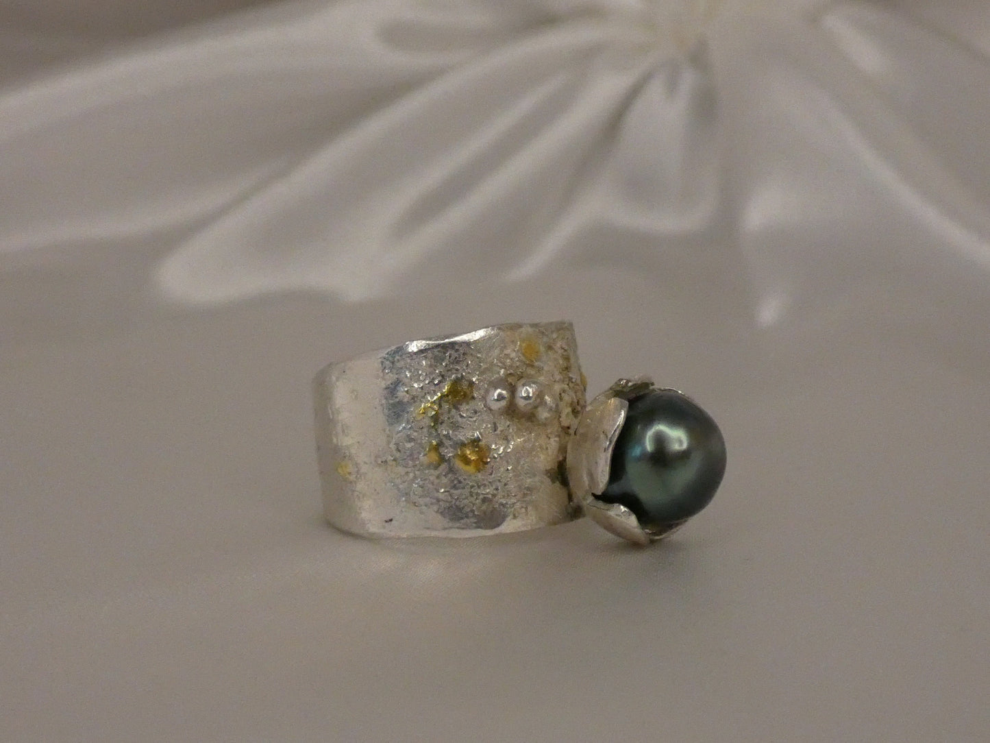 Bague Apahiti