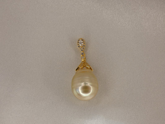 Pendentif de perle d'Australie plaqué or et zirconium