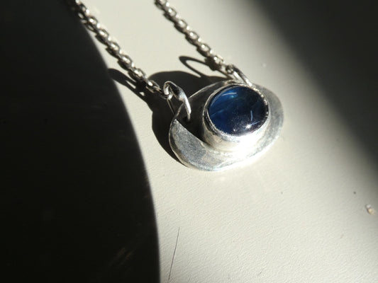 Collier en argent et saphir